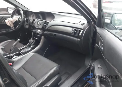 2016 Honda Accord Sport z USA, uszkodzony, nr VIN 1HGCR2F57GA148363